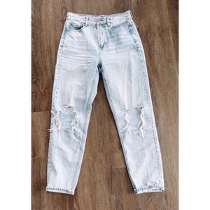 American Eagle Mom Jeans
